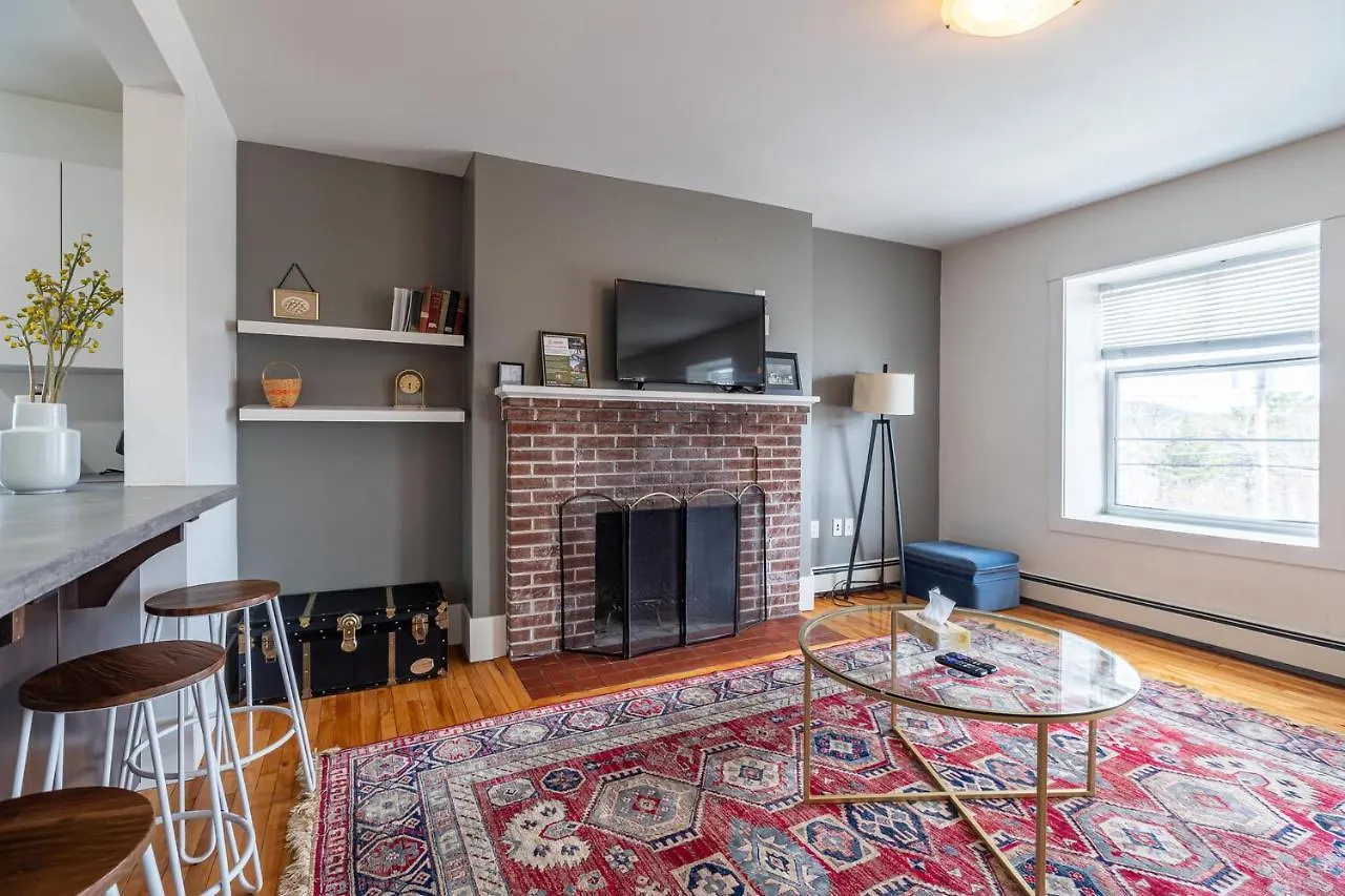 101 Beautiful & Spacious Apt Halifax Canada